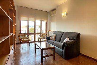 Furnished apartment with 2 bedrooms and parking close to La Rambla, Palma centre